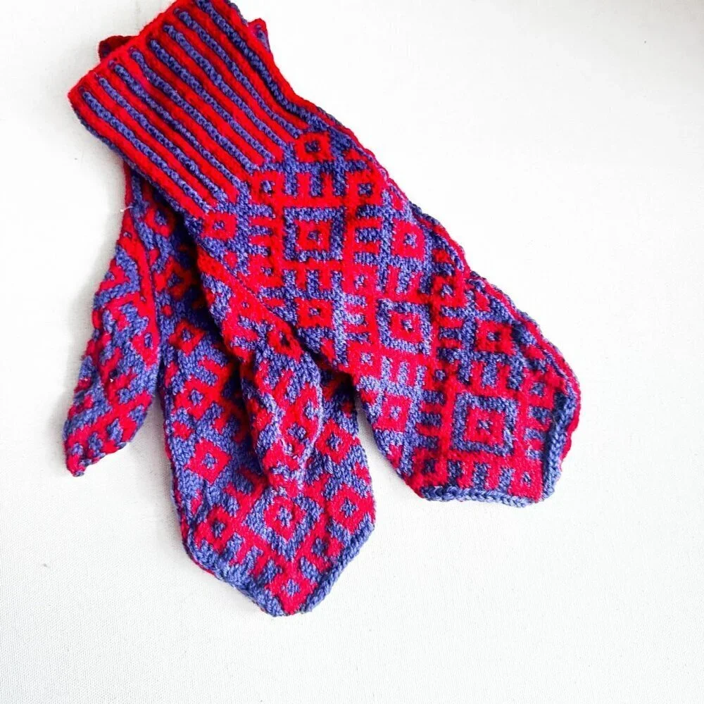 Vintage Handmade Red Blue Fairisle Print Wool Winter Mittens L